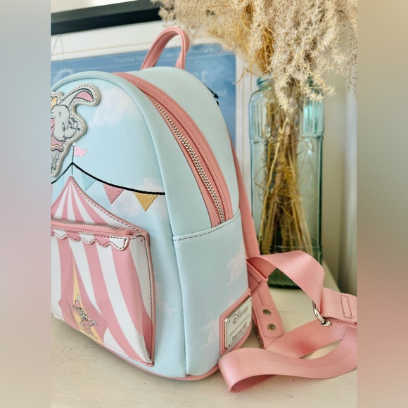 Disney Loungefly Dumbo Circus Tent Backpack - NWT - Picture 10 of 15